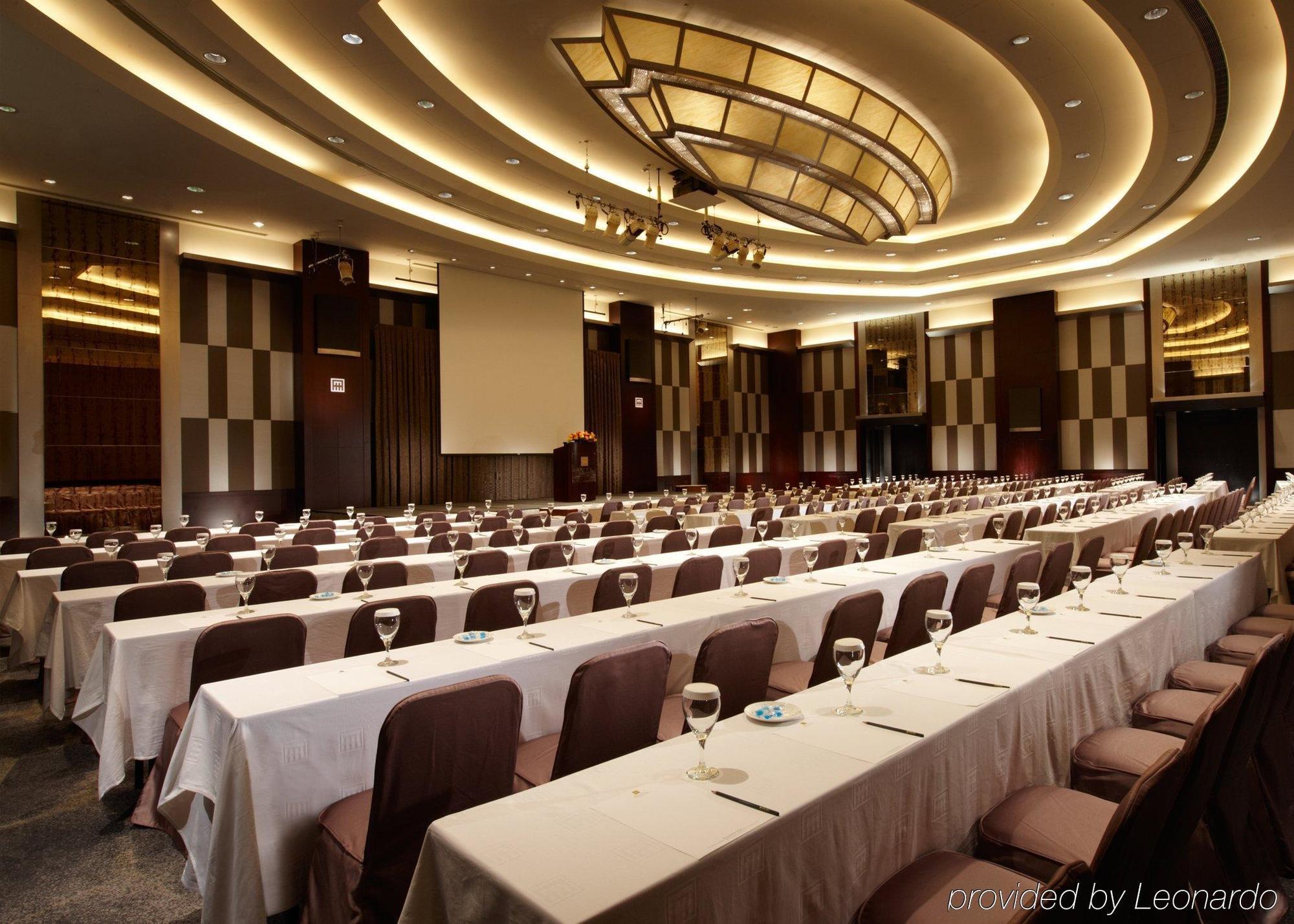 Ambassador Hotel Hsinchu Negócio foto The Grand Ballroom
