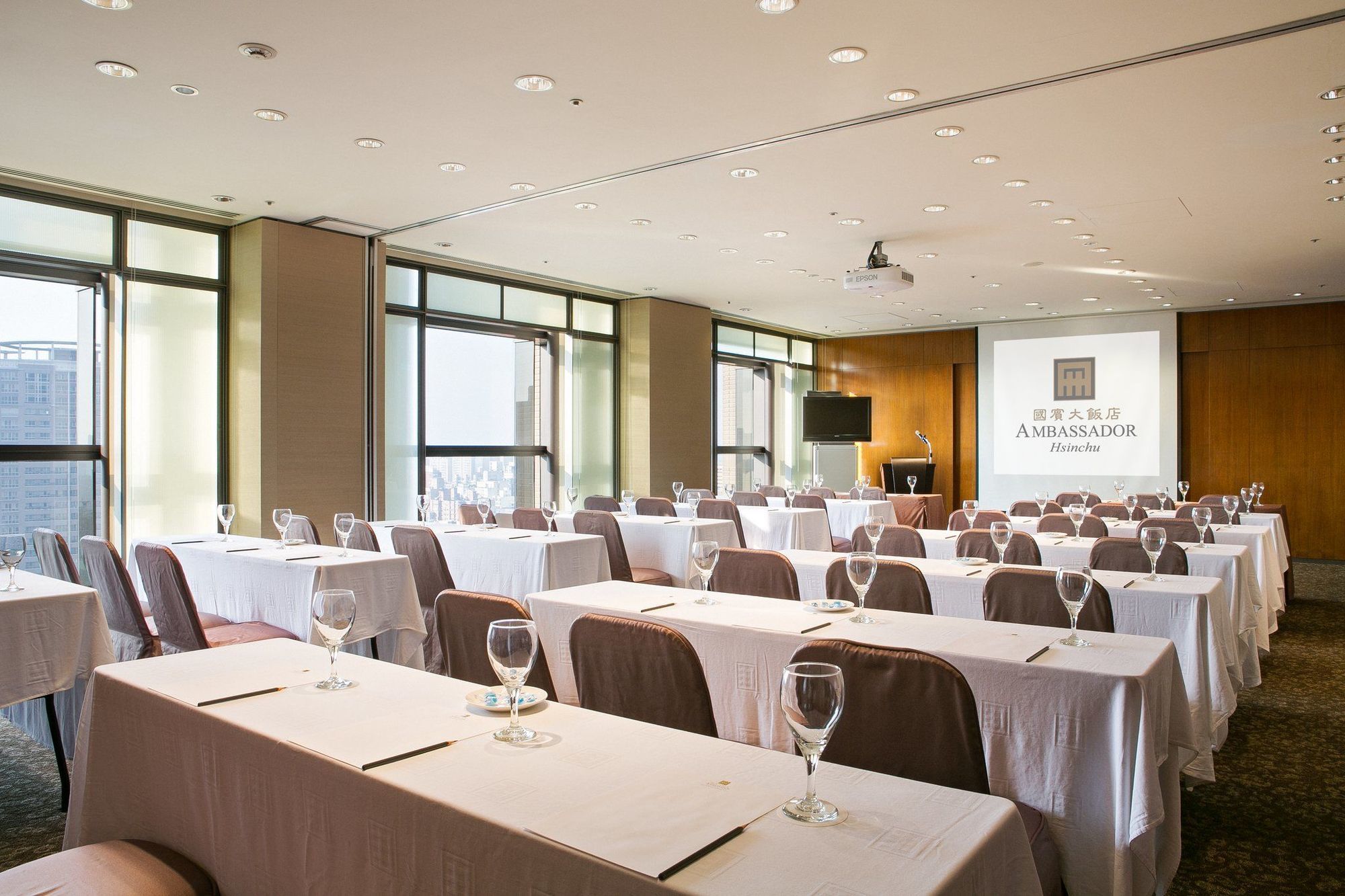 Ambassador Hotel Hsinchu Instalações foto Meeting room