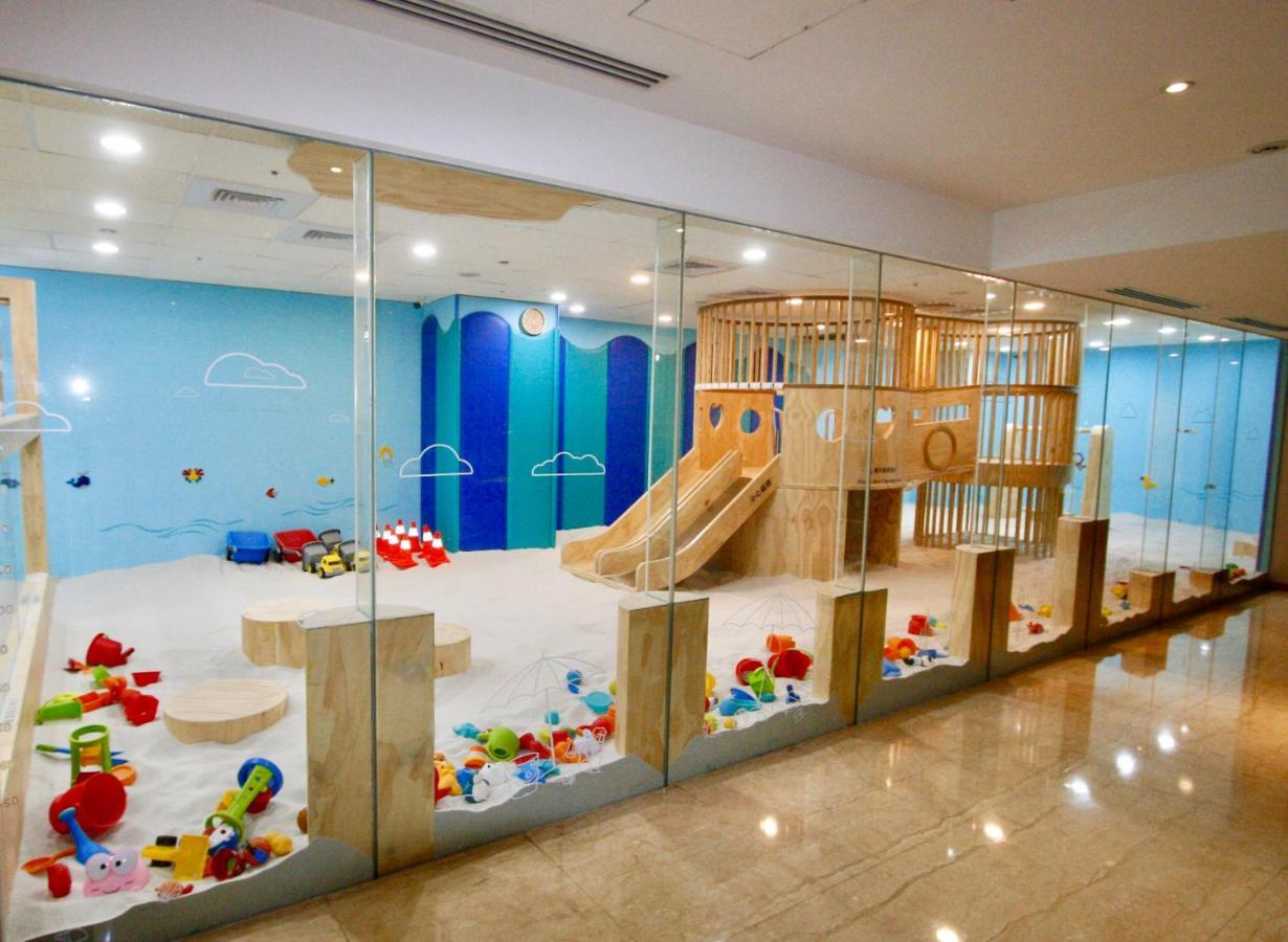 Ambassador Hotel Hsinchu Exterior foto The Children's Museum of Oakville